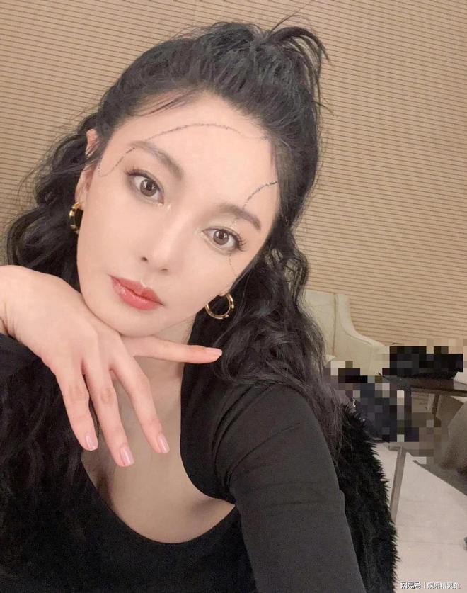 锤张雨绮插足自己感情袁巴元被质疑麻将胡了葛晓倩晒聊天记录和录音实(图4) 锤张雨绮插足自己感情袁巴元被质疑麻将胡了葛晓倩晒聊天记录和录音实(图4)