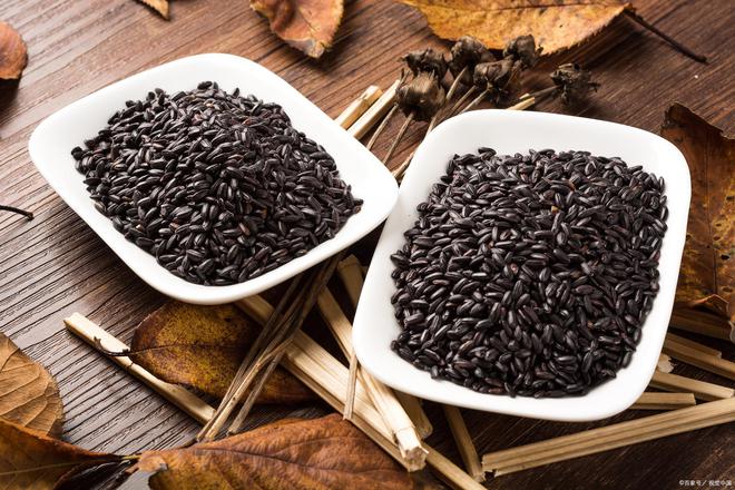 这4种米补足营养为入冬打好基础麻将胡了深秋建议中老年人：多吃