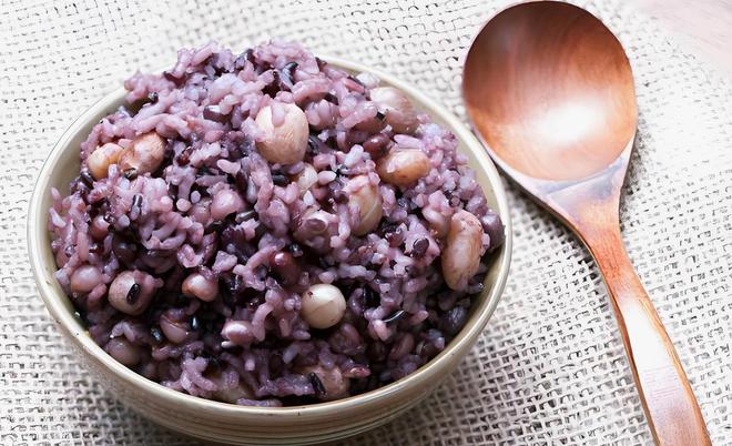 没钱也要吃3样忌3事建议记得麻将胡了电子游戏大年初八有(图3)